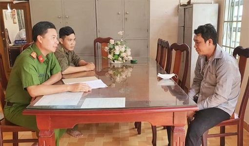 Cẩu tặc bỏ chạy nổ súng bắn tổ tuần tra, làm 1 công an xã bị thương