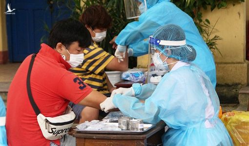 Vì sao 2 bệnh nhân Covid-19 ở Đà Nẵng xuất viện sau 5 ngày điều trị?
