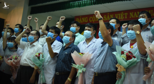Thêm 10 cán bộ y tế từ Bình Định vào chi viện Quảng Nam chống dịch