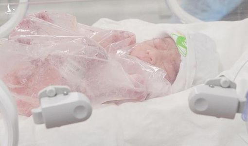 Bác sĩ Việt Nam cứu sống một ca bệnh ngoạn mục mà y học thế giới phải bỏ tay