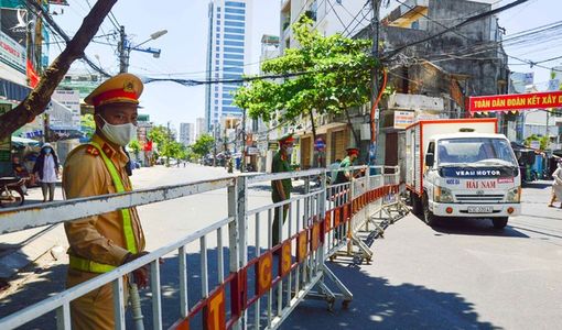 Ở tâm dịch Đà Nẵng, các chiến sĩ lao vào “cuộc chiến vô hình” bất chấp hiểm nguy