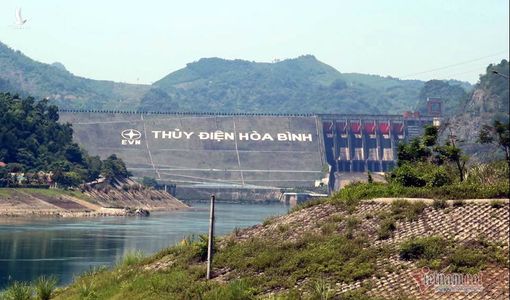 Phá băng độc quyền điện