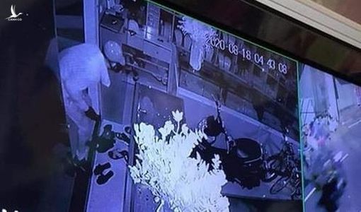 Chủ tiệm vàng trình báo mất 350 cây vàng, 140 triệu đồng, tổng trị giá 13 tỉ đồng