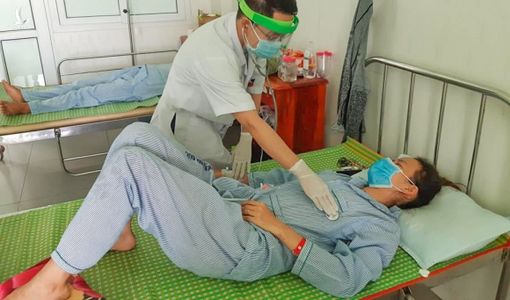 3 người ở Quảng Nam ngộ độc: Ngành Y tế chỉ đạo ngừng sử dụng sản phẩm Pate Minh Chay