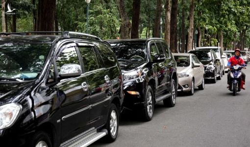 Đề xuất ô tô không dừng quá 5 phút, có khả thi ?