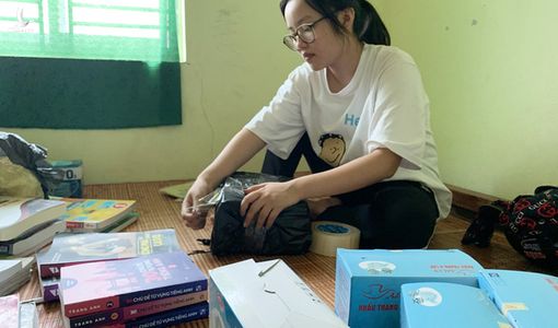 Cô bé mồ côi vượt nghịch cảnh đến giảng đường