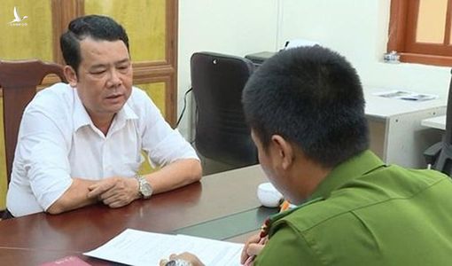 Bắt khẩn cấp Giám đốc rút súng dọa bắn người đi đường