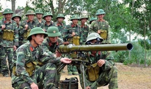 Quân đội Việt Nam tự sản xuất lượng lớn súng cối, súng phóng lựu
