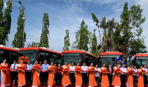 Cần Thơ: Khai trương 5 tuyến xe buýt nội tỉnh chất lượng cao
