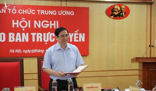 Không hợp thức hóa quy trình nhân sự để thực hiện ý đồ cá nhân