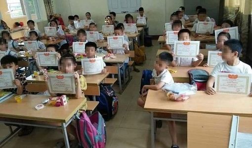 Ý kiến trái chiều giấy khen học sinh