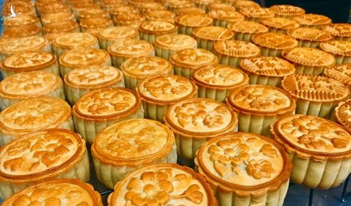 Đam mê làm bánh, chàng trai đút túi 60 triệu/tháng