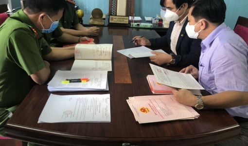 Đà Nẵng: Bàn giao 19 sổ đỏ bị chiếm giữ để giải quyết hồ sơ cho công dân