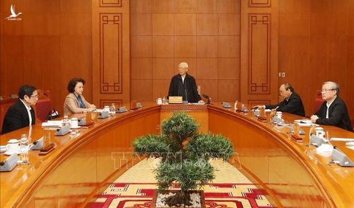 Nhốt quyền lực trong lồng cơ chế với bài toán nhân sự khóa XIII