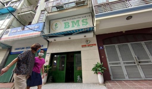 ‘Ăn dày’ trên lưng bệnh nhân?