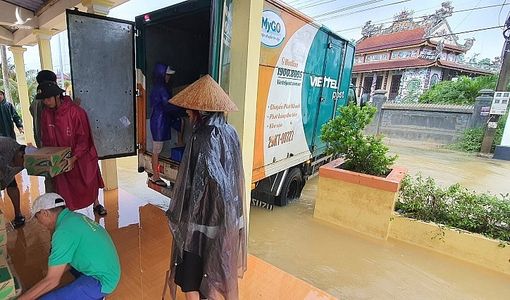 Cán bộ, nhân viên Viettel quyên góp 10 tỷ đồng hỗ trợ đồng bào miền Trung