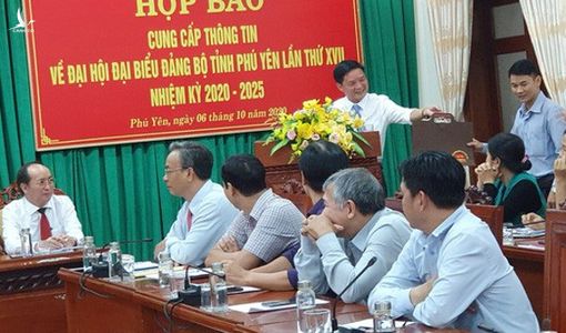 Đại hội Đảng Phú Yên: chỉ sử dụng cặp giấy, quà được quy ra tiền