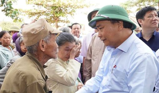 Hoan hô quyết định hợp lòng dân