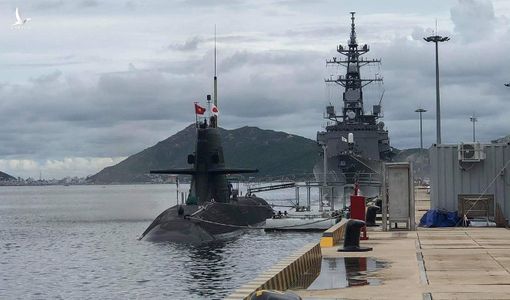Biên đội tàu ngầm, tàu chiến mạnh nhất của Nhật bất ngờ xuất hiện tại Cam Ranh