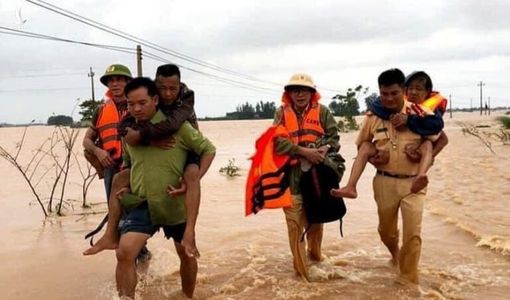 Hãy làm những việc cấp bách cho miền Trung