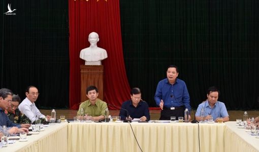 Bộ trưởng Nông nghiệp nói về ‘trận mưa lũ lịch sử chưa từng xảy ra’