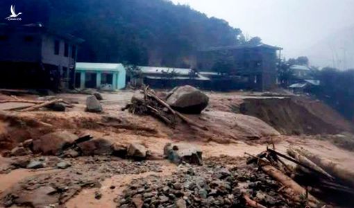 Quảng Nam tiếp tục lở núi, 11 người bị vùi lấp, đã tìm thấy 3 thi thể