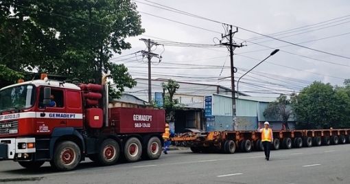 Xe siêu trường chở tàu metro số 1 có gì đặc biệt?