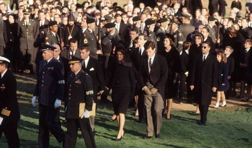 Bí ẩn về lời nguyền đeo bám gia tộc Kennedy danh giá suốt 7 thập kỷ: Sở hữu hàng loạt nhân tài kiệt xuất nhưng nhiều người ra đi khi còn rất trẻ