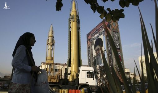 Lo Mỹ tấn công quân sự, Iran “án binh bất động”?