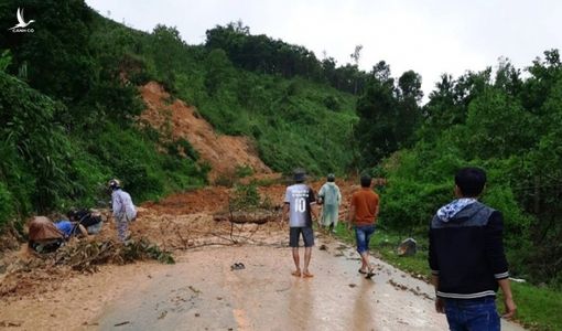 Quảng Nam: Sạt lở núi gần thủy điện Sông Tranh 2, 4 người bị vùi lấp