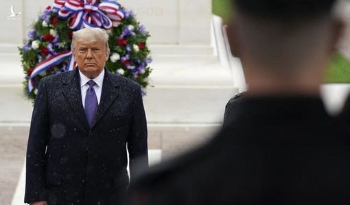 ‘Mưa’ hợp đồng hàng trăm triệu đô tới tấp tìm đến ông Donald Trump