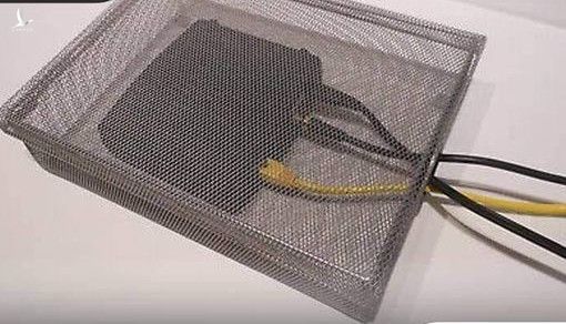 Dân Mỹ ào ào bỏ tiền để mua lồng sắt