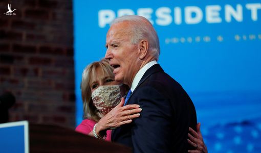 Thắng phiếu cử tri đoàn, ông Joe Biden chỉ trích ông Donald Trump ‘không tôn trọng ý dân’