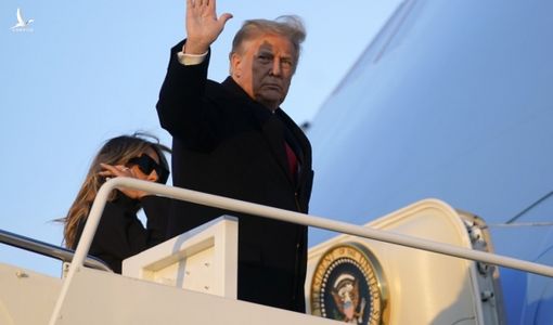 Ông Trump phủ quyết ngân sách quốc phòng, đe dọa đóng cửa chính phủ