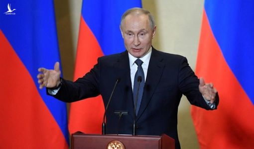 Ông Putin ký luật cho phép cựu tổng thống làm nghị sĩ trọn đời