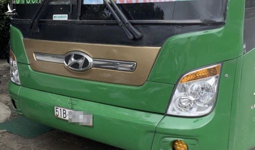 Phú Yên: Công an kiểm tra xe chở 8 khách Trung Quốc, 1 người bỏ trốn lên núi