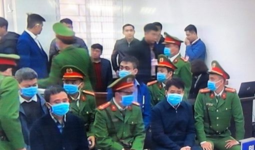 Cựu chủ tịch Hà Nội Nguyễn Đức Chung lãnh 5 năm tù