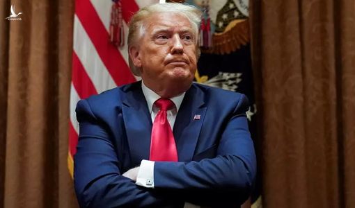 Tổng thống Trump đối mặt với cuộc chiến mới