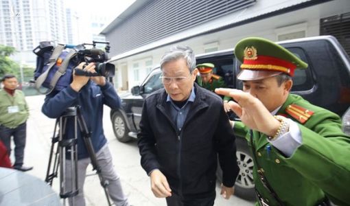‘Quan’ tham nào được thoát án tử hình ?