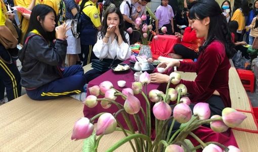 TPHCM: Nghiêm cấm tặng quà Tết cho lãnh đạo, không lãng phí tiền ngân sách