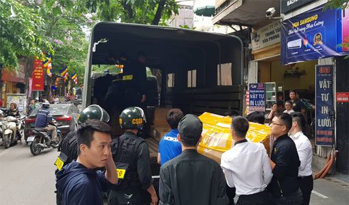 Hai tiệm vàng đã chuyển hàng ngàn tỉ đồng ra nước ngoài cho Nhật Cường mobile