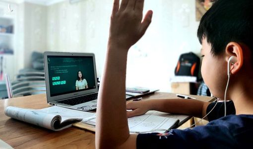 Không internet, không máy tính, làm sao học trực tuyến?