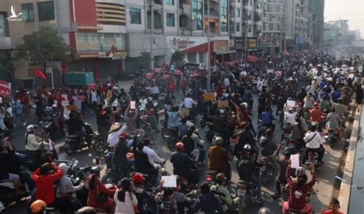 Người Myanmar tiếp tục biểu tình phản đối đảo chính