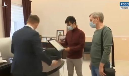 Du học sinh Việt Nam cứu 2 bé trai người Nga bị rơi xuống sông