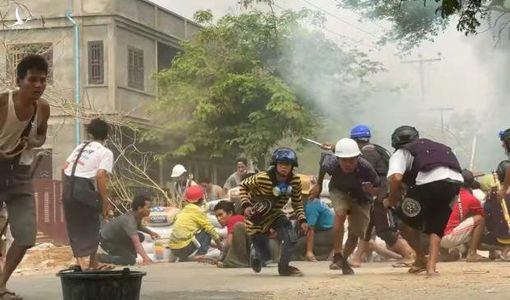 Myanmar: Số người thiệt mạng tăng, bác sĩ xuống đường biểu tình