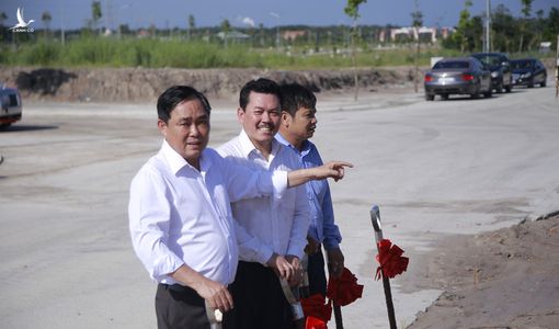 Vợ ông Dũng ‘lò vôi’- bà Nguyễn Phương Hằng tố ‘thần y’ Võ Hoàng Yên lừa đảo