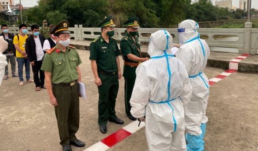 Phạt 16 triệu đồng với 4 người Trung Quốc vượt biên vào Việt Nam