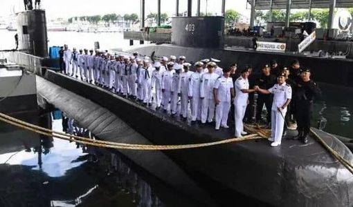 Tàu ngầm Indonesia đã vỡ tan?