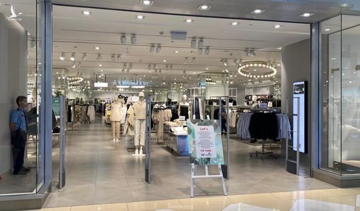 Cửa hàng H&M Việt Nam đìu hiu giữa tâm ‘bão’ tẩy chay