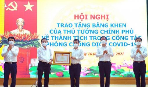 Thủ tướng khen nhân dân Đông Anh sáng tạo trong phòng, chống COVID-19